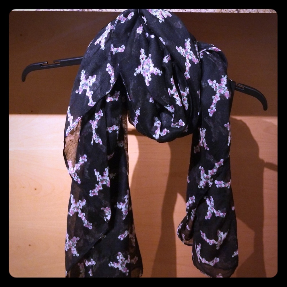 Floral cross scarf